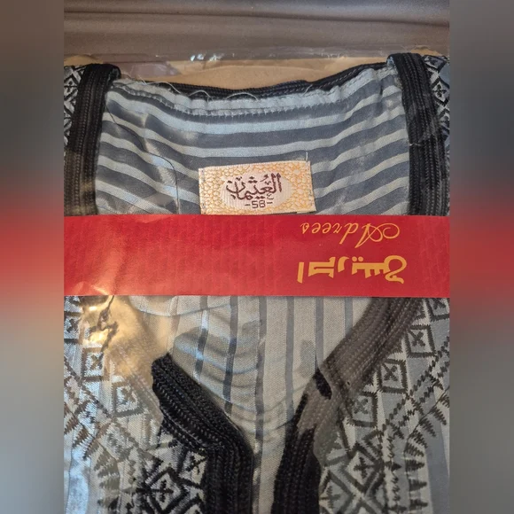 Striped Gray Kaftan - Picture 2 of 3